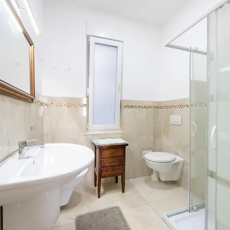 Apartment Anna - Red