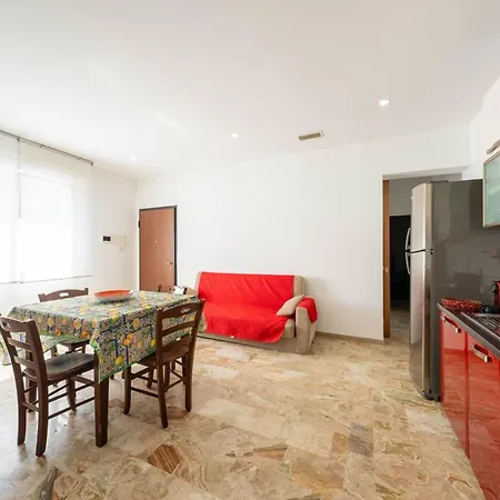 Apartment Anna - Red Roseto Degli Abruzzi