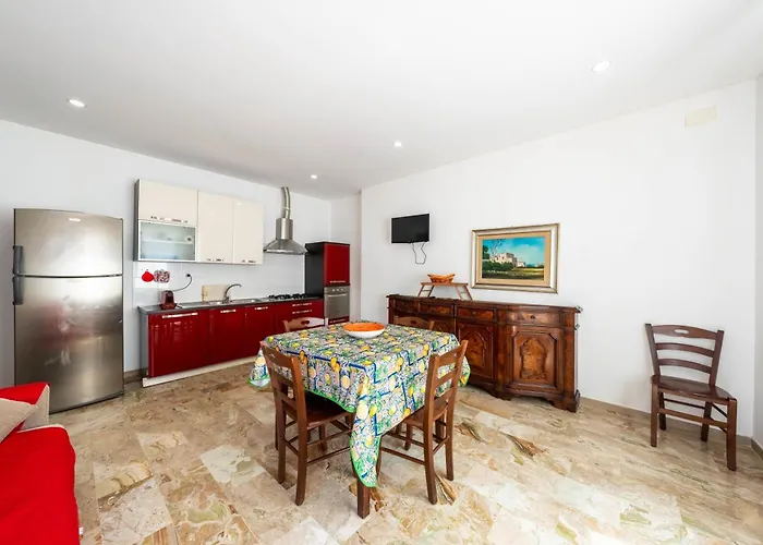 Anna - Red רוזטו דליי אברוצי